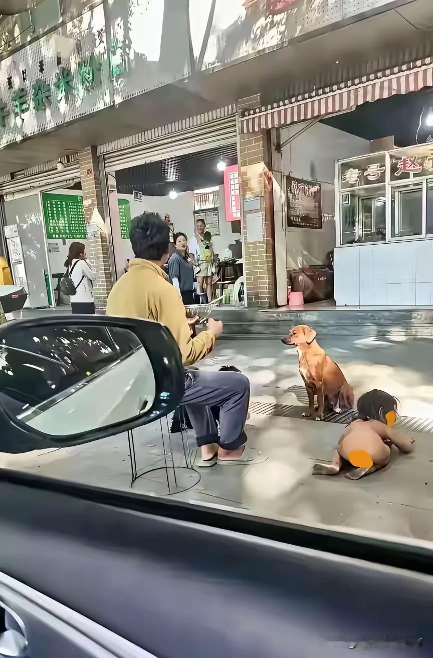 第一次感觉这种父母全国独一无二。
任谁也没想到想到天下有这种父母。
并且父母双方