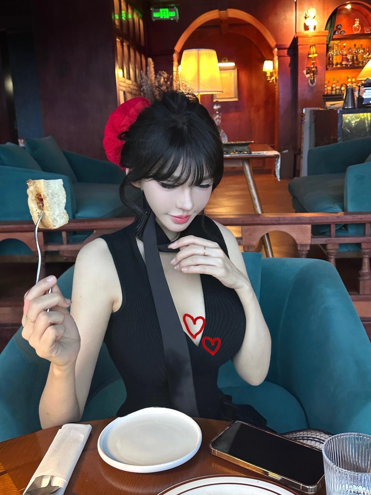 吃个漂亮饭。