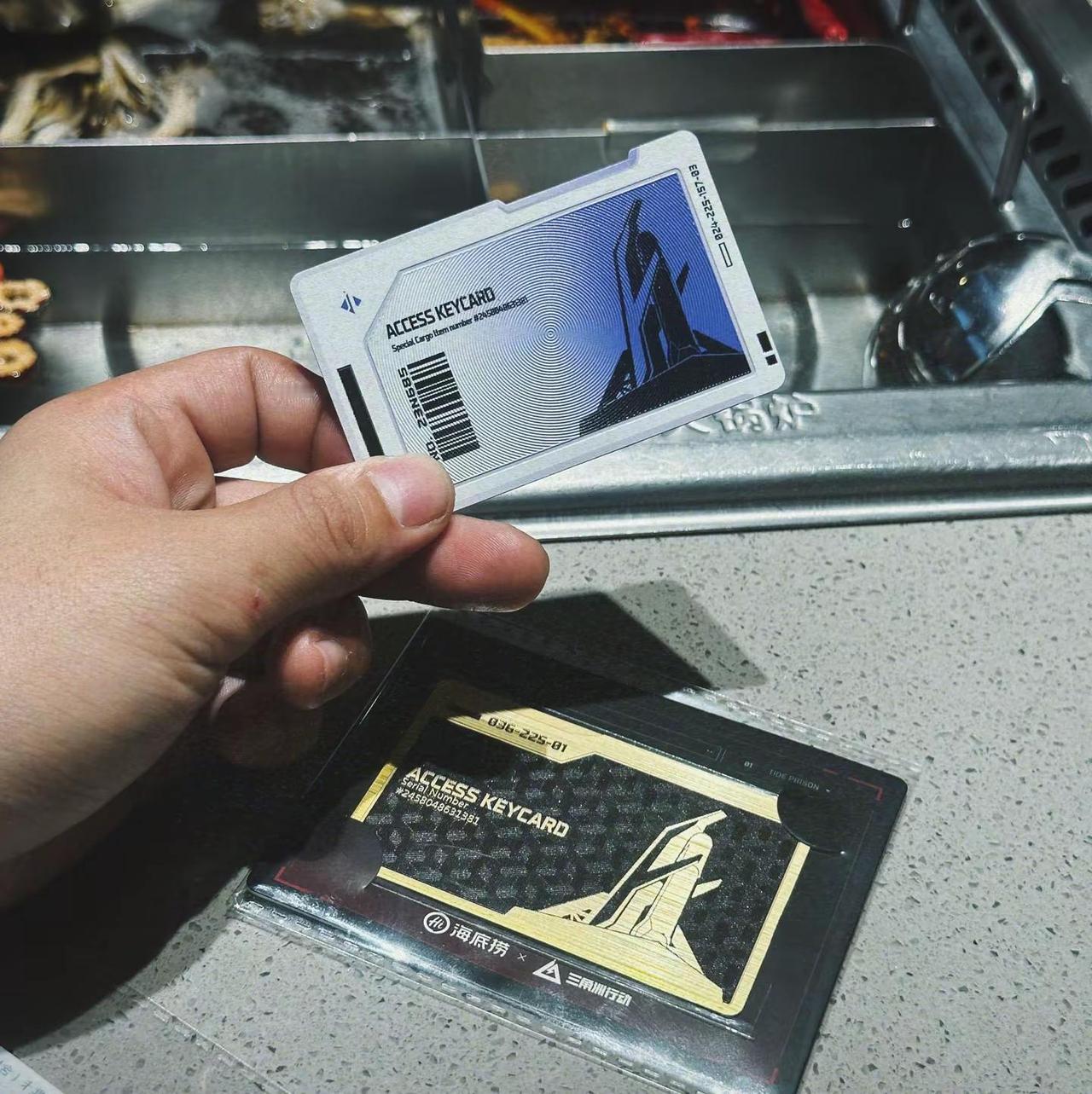 急速出卡这一块 还摸到了哈基蜂老鼠干🫡 三角洲行动 海底捞