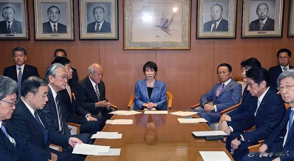 高市早苗差点就往霍尔木兹海峡派兵了，被一个人硬生生拦了下来！

你以为日本政府是