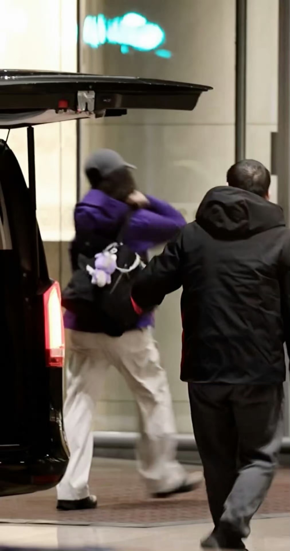 刘诗诗参加完北京可隆活动就马不停蹄回剧组《千里江山图》拍戏了，期待刘诗诗凌汶，这