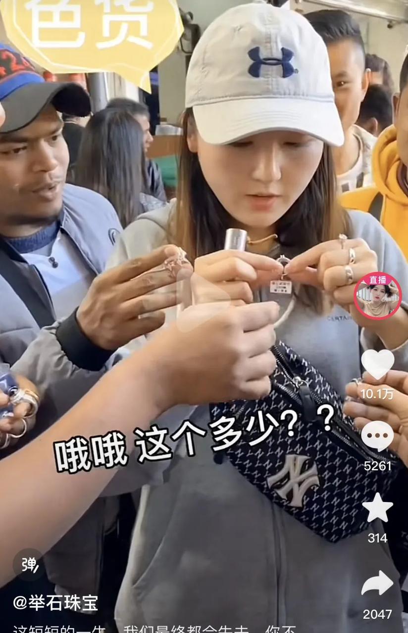 
一个抖音直播带货的店铺竟然做到了百分之八十的复购率？这似乎是一个天方夜谭的故事