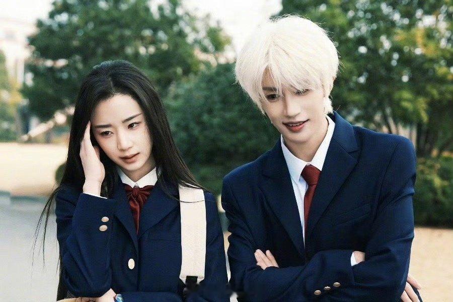 短剧继续卷内容的当下长剧该何去何从《一家三口在同班》爆火敲响警钟：短剧越来越重品