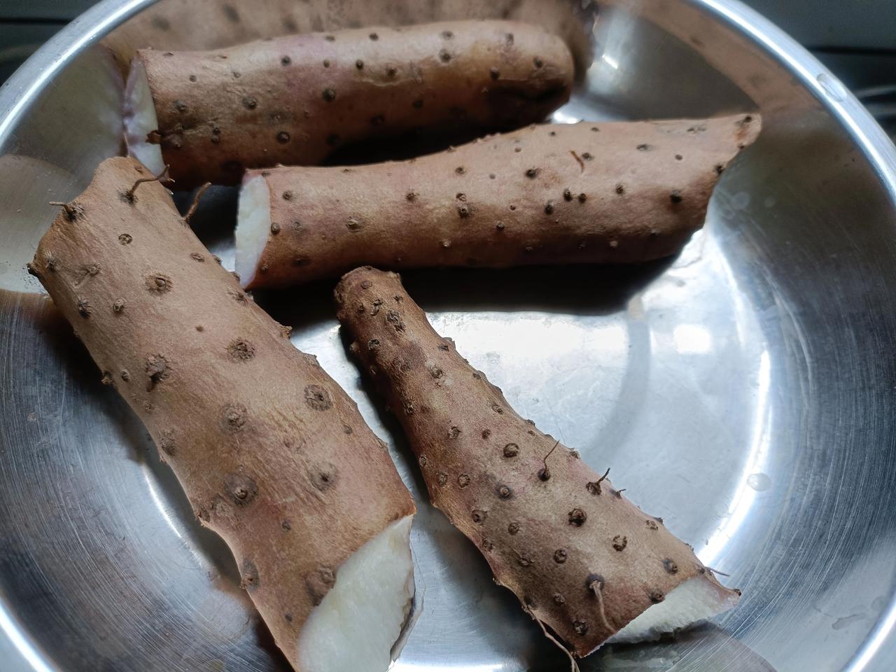 我的天呐 现在抖音这么卷了吗 
刚刚看见有网友在那个抖音卖青菜
 青菜也可以在抖