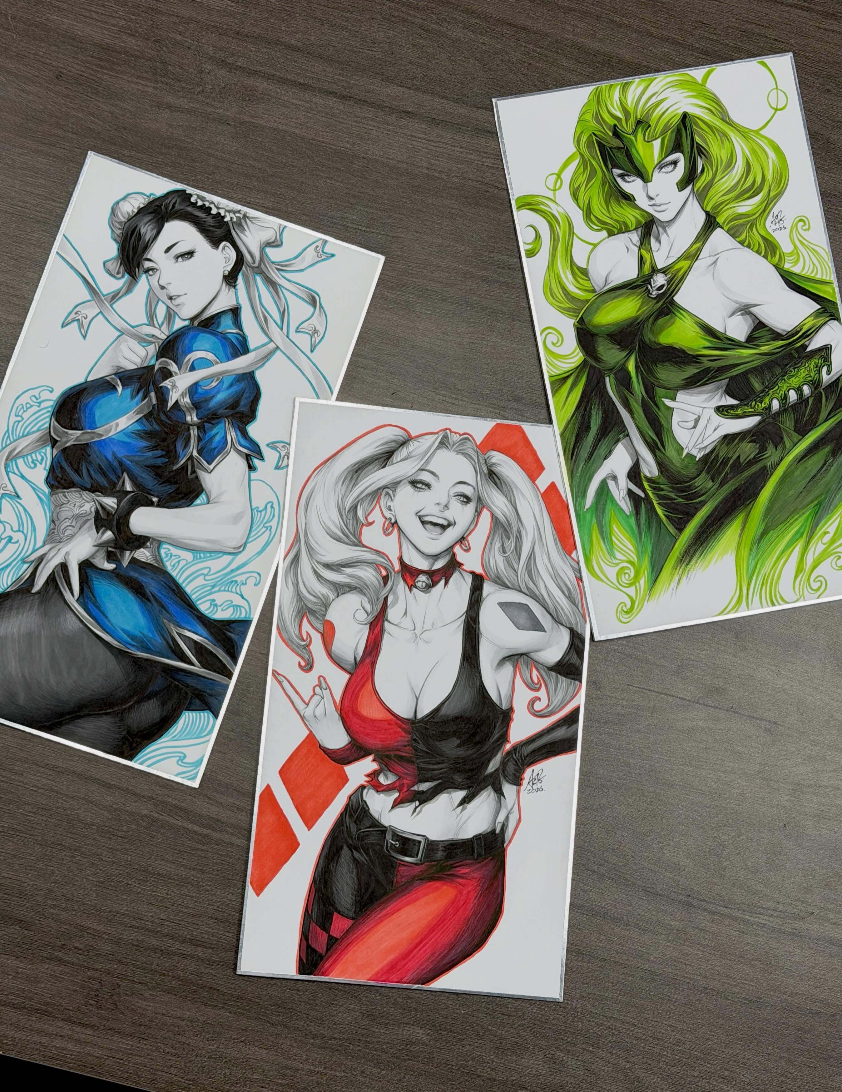 artgerm分享sdcc每人限买一幅的同人画，因为是同人所以造型比较大胆。作品