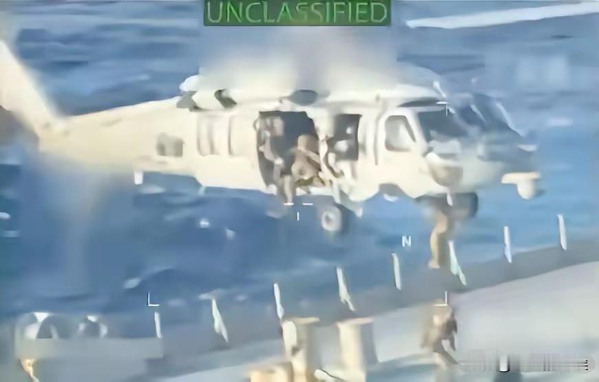 美军强行登船，扣押中国超级油轮，这事情大了！

​12月20日凌晨的加勒比海，一