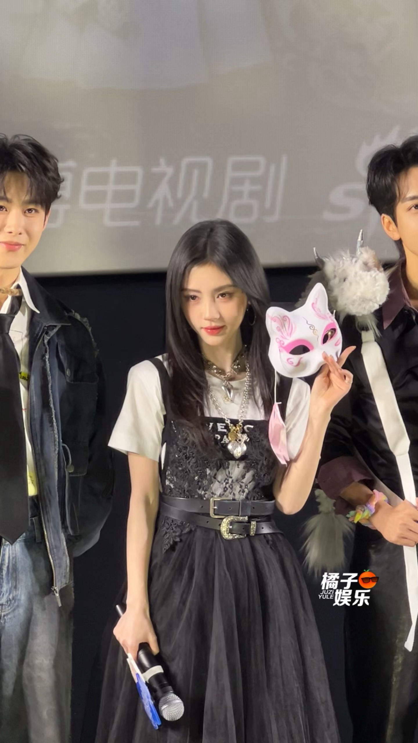 投送一些鞠婧祎美萌碎片，递花这一下美鼠了鞠婧祎递花这一下