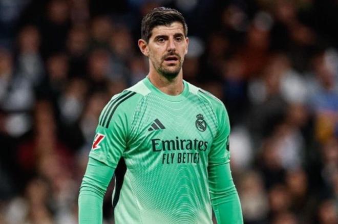 现年33岁的库尔图瓦在三月皇马客场与曼城的欧冠1/8决赛次回合比赛中受伤退场，随