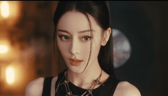 想不到迪丽热巴还有这身手[哆啦A梦吃惊] ​​​