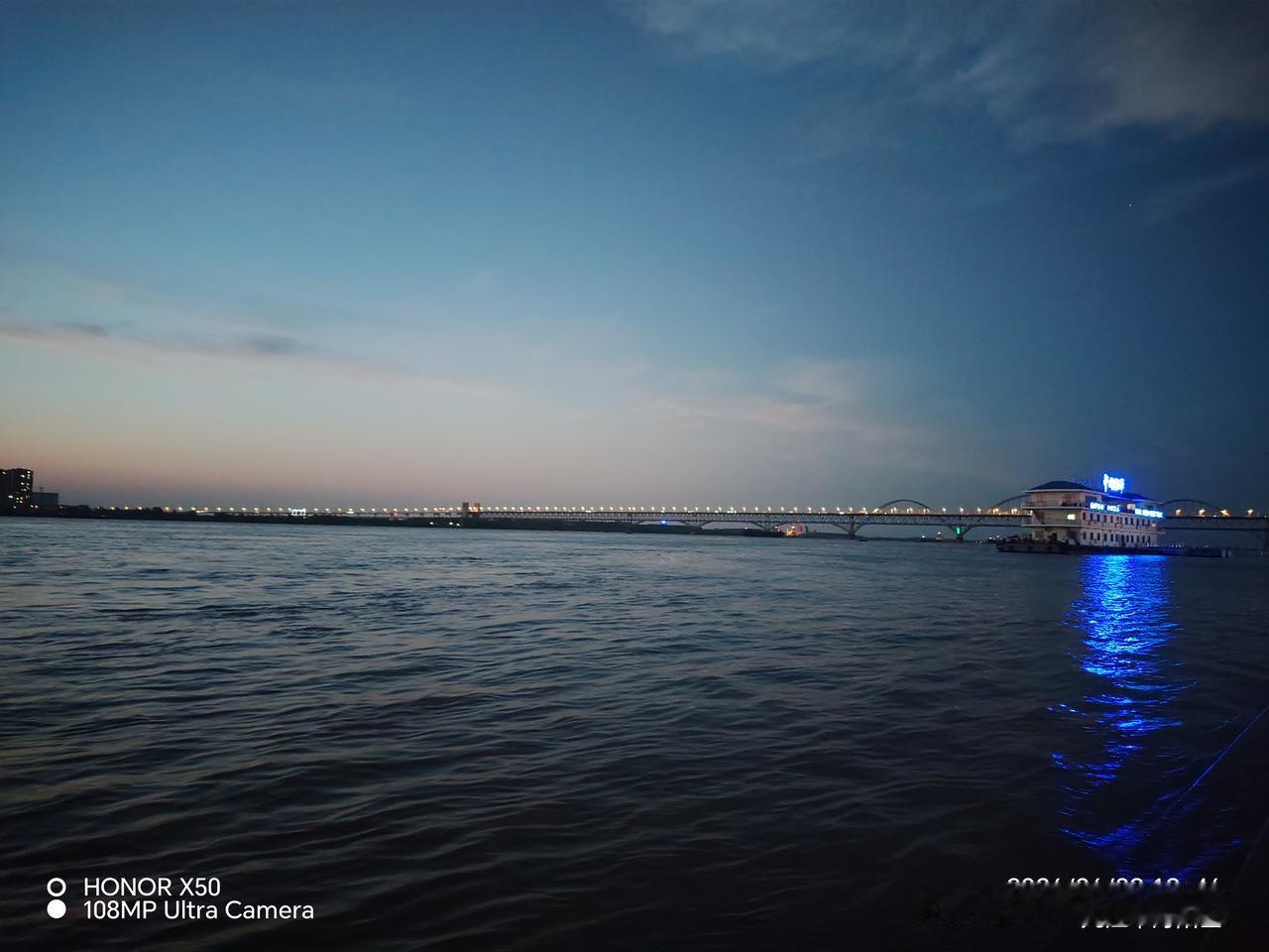 记录我的20266月9日赏长江夜景