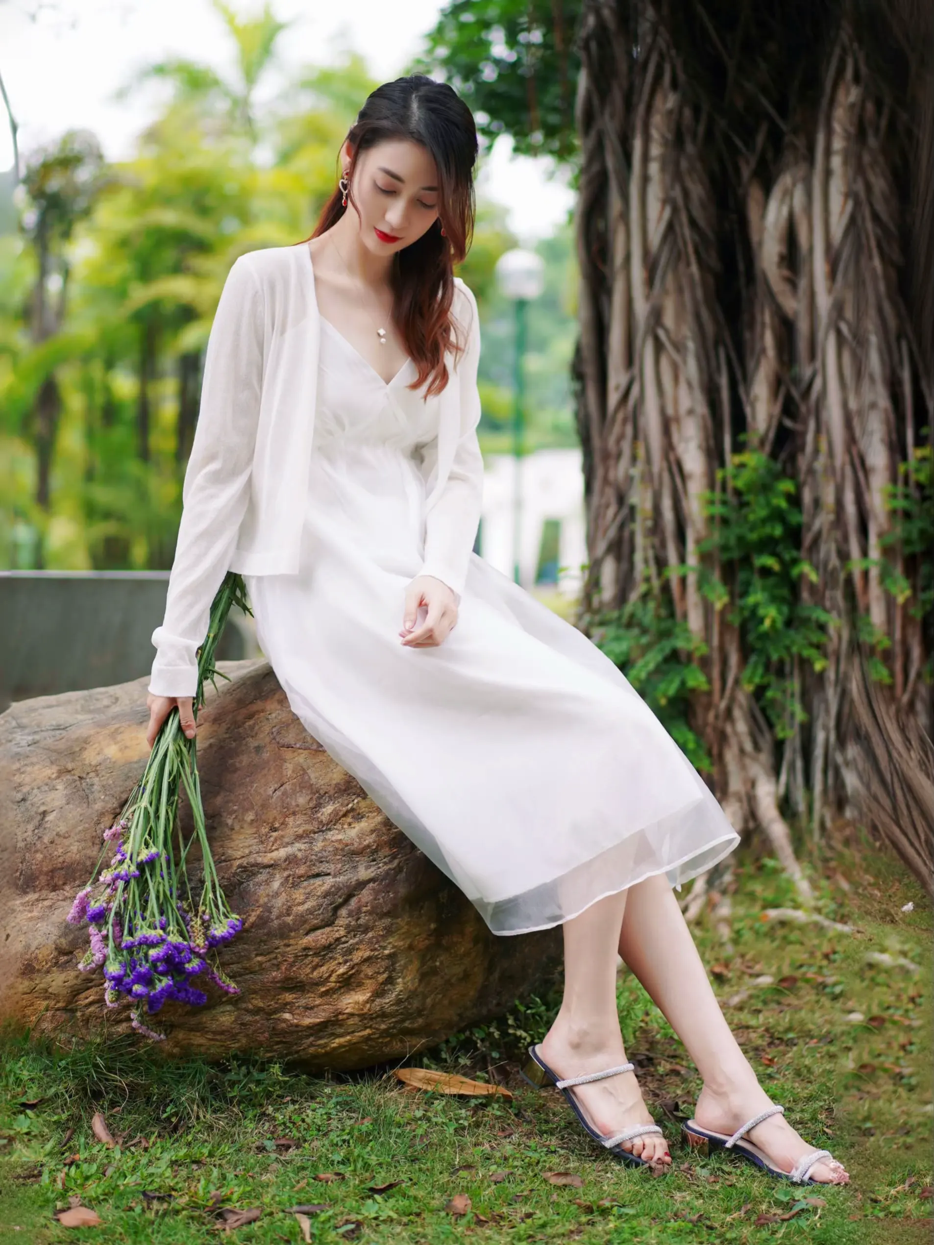 温柔纯白开启🔛秋日松弛感。一套纯白开启🔛我的秋天🍂 温温柔柔的针...