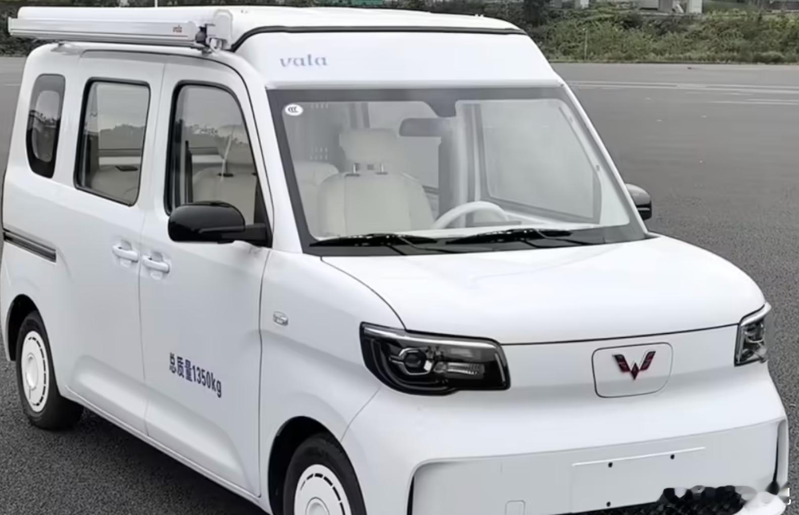 年轻人的第一辆房车！五菱之光 EV 电动房车