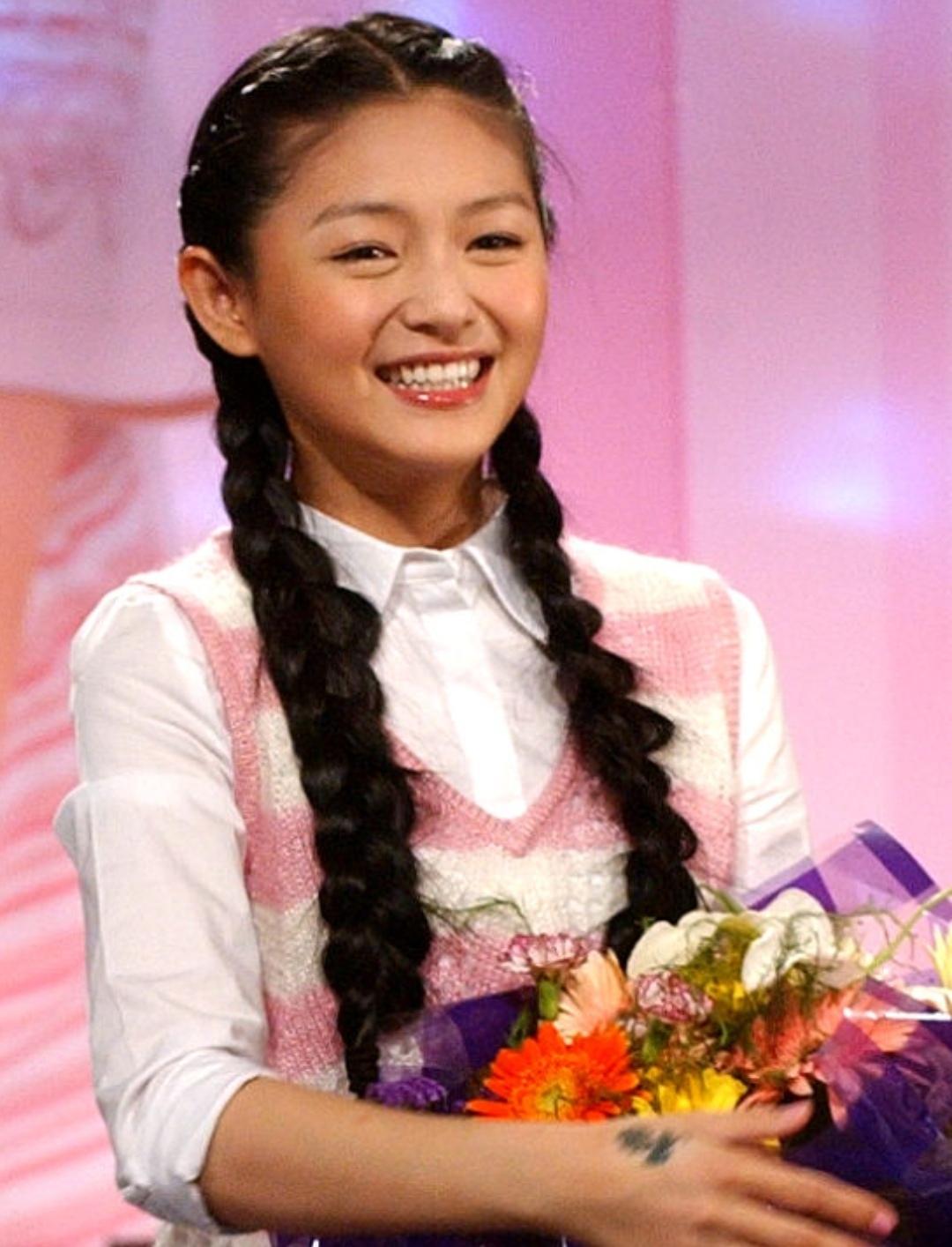 虽然有不少人觉得大S长相普通，但她的发量绝对没人敢说一般。普通人大多很难拥有她那