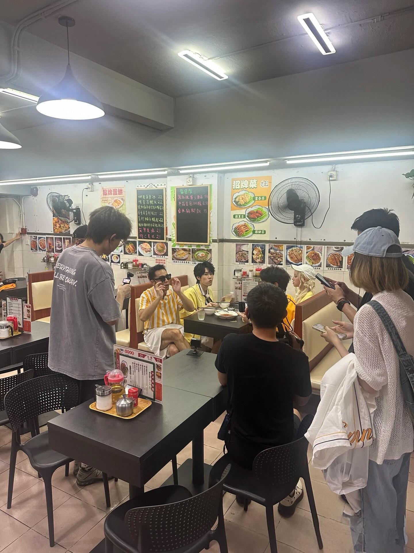 跑男原来是用大疆pocket3拍的最近看五哈和跑男很多都是拿着pocket3和a