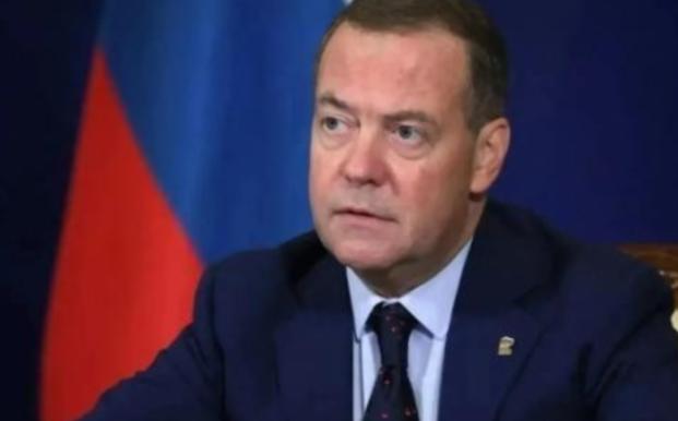 一旦战争打响，中国面临的第一波攻击，可能不是导弹，而是冻结3万亿外汇、切断SWI