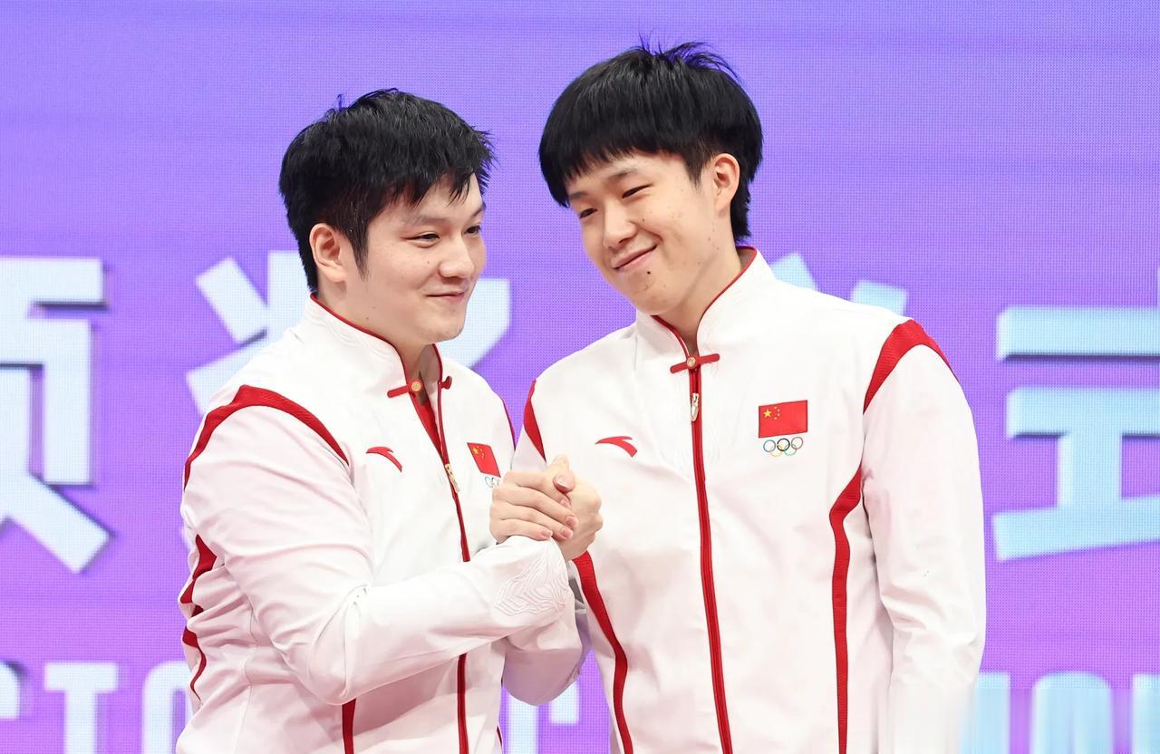 王楚钦达成亚运会四冠王

北京时间10月2日，杭州亚运会乒乓球男单决赛，王楚钦4