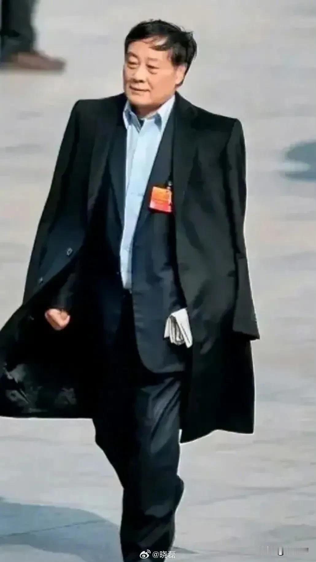 不得不说，那一代的企业家，确实很淳朴 ～ 看看哇哈哈创始人宗庆后的一生 ～

​