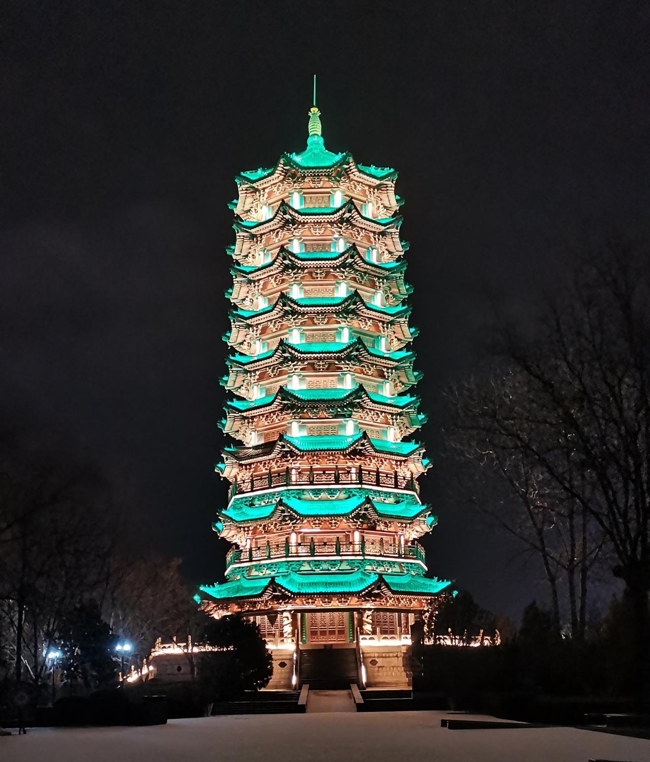 手机每天随手拍再有20多天就要过春节了，山西河津九龙公园已经准备好了！