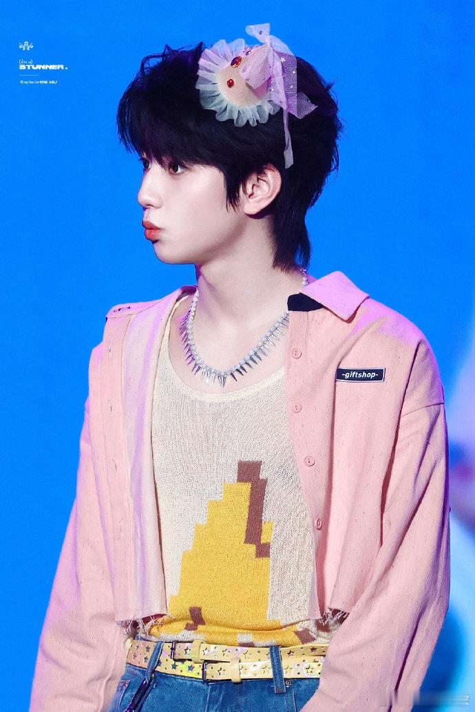 穆祉丞周五晚高疯vlog 从开场到收官全程高能，穆祉丞的快乐感染力太强，看一遍笑