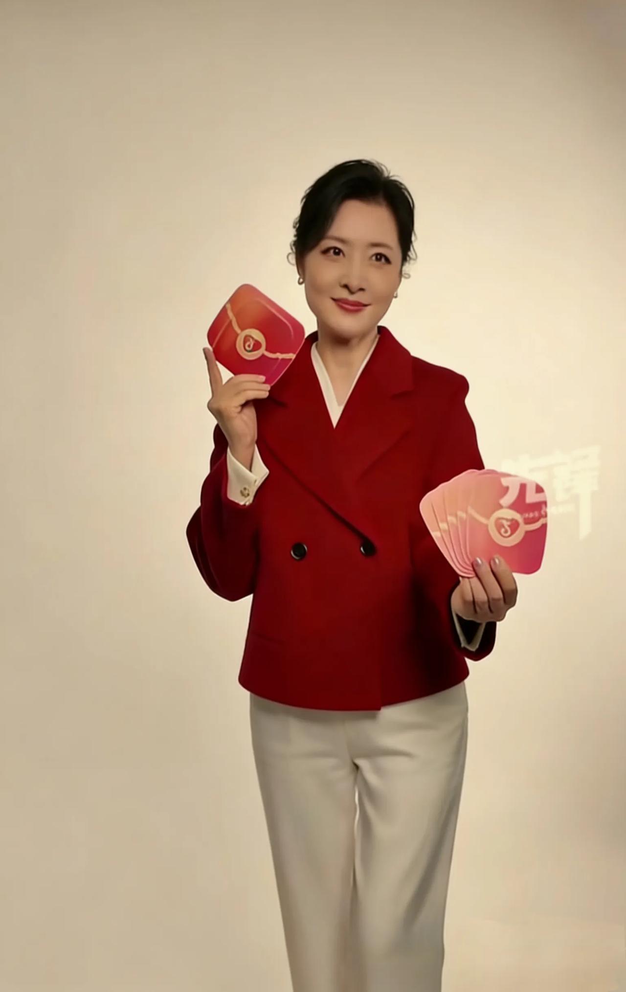 57岁周涛：放着清福不享，偏要扎进短剧圈，她到底图啥？
 2026年2月14日，