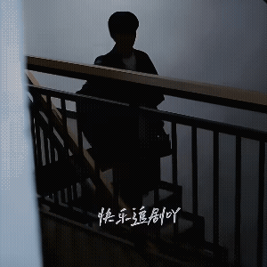 《狙击蝴蝶》看细节才知道李雾有多爱姐姐啊，明明有电梯却要走楼梯，只为离开姐姐慢一