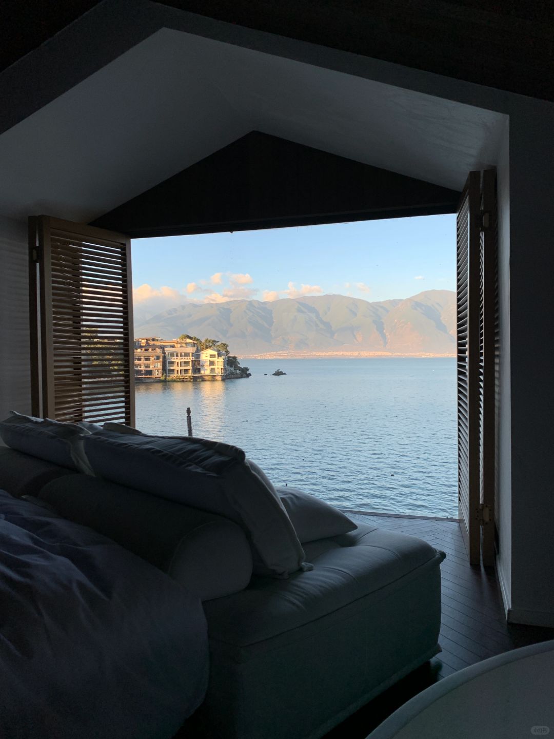 当你早上起来看到这样的场景🌊