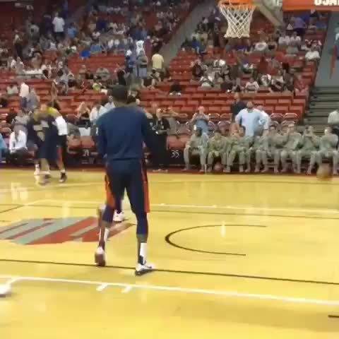 Derrick Rose
#德里克罗斯##纽约尼克斯##dps machine lab##德里克罗斯