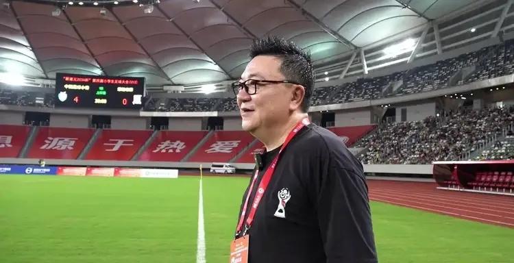 今天才知道，董路9年投了5800万，钱是从哪儿来的！

1. 1400万来自早期