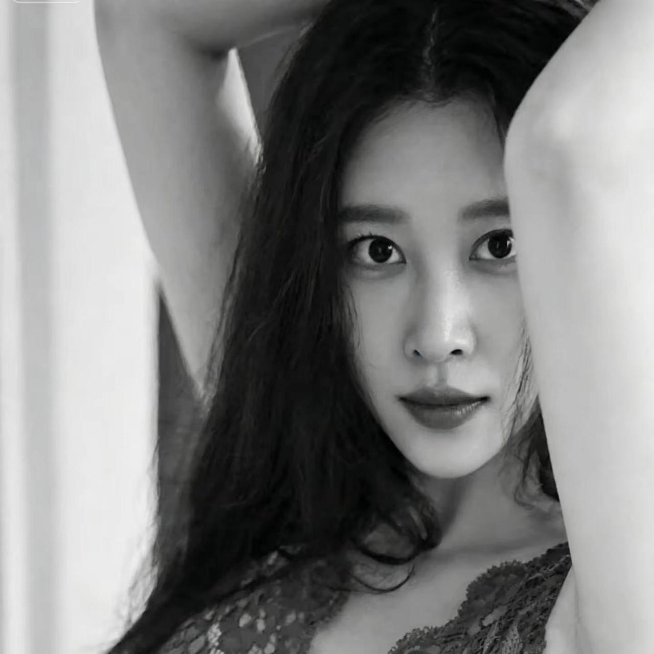 我在月光下许过情真问你到底爱我有几分