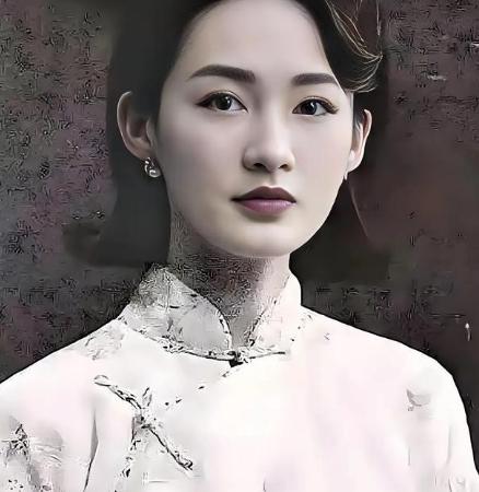 1919年，军官陈济棠看上了戏子莫秀英，得知她身上有两处特别，认为她旺夫益子，赶