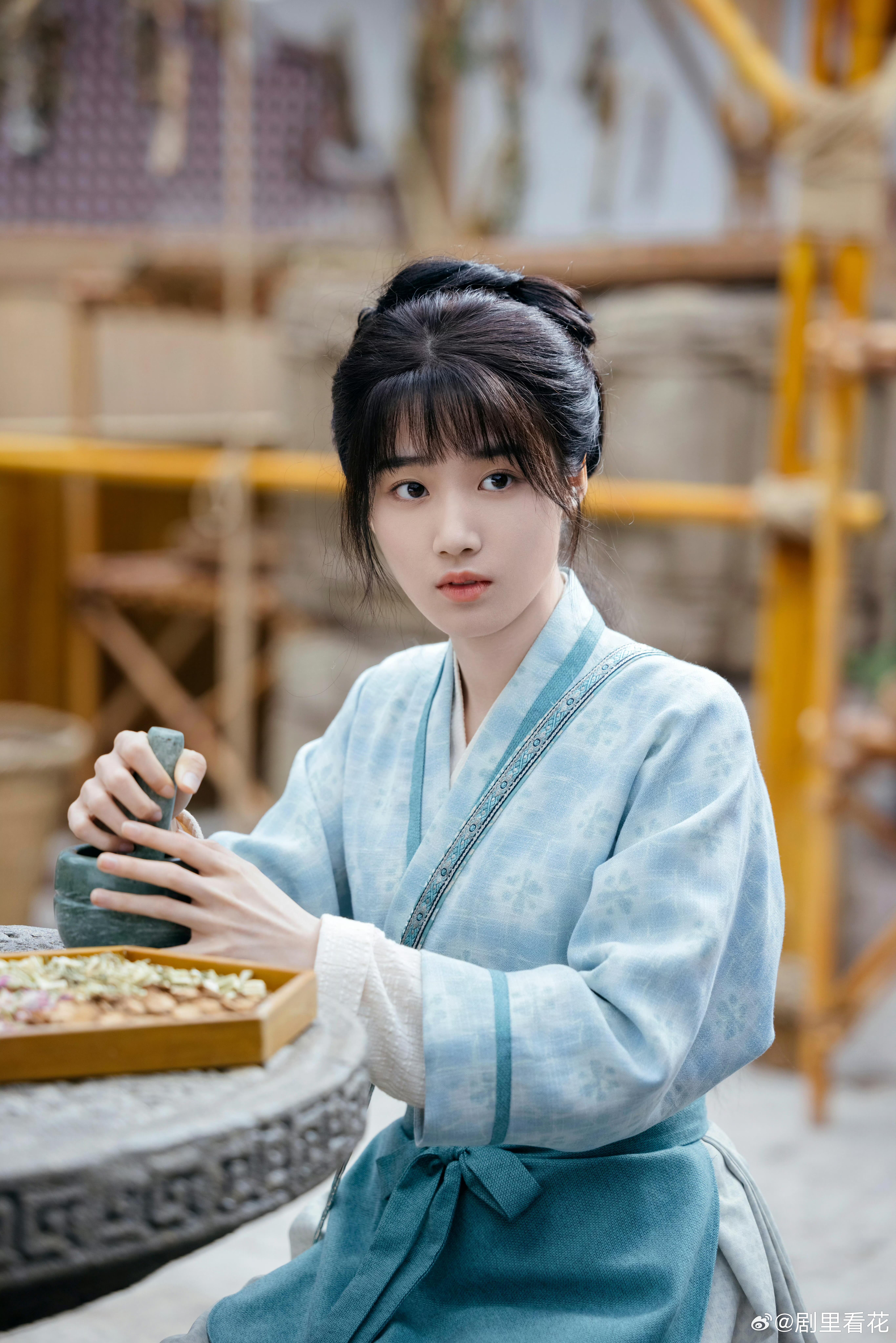 卢昱晓出圈角色吗有点意思卢昱晓铁了心的要百变 看她的角色像拆盲盒，永远有惊喜！古