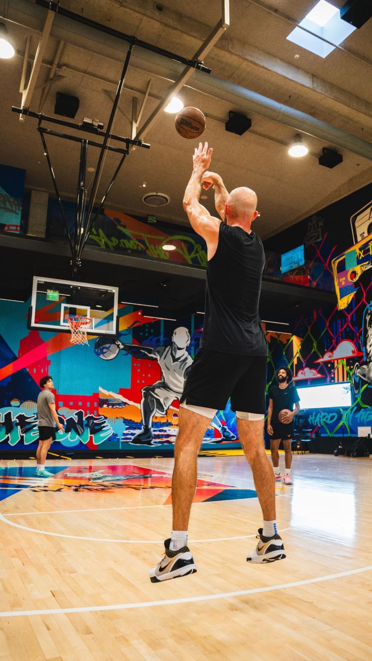 卡鲁索分享三分训练图nba雷霆[超话] ​​​