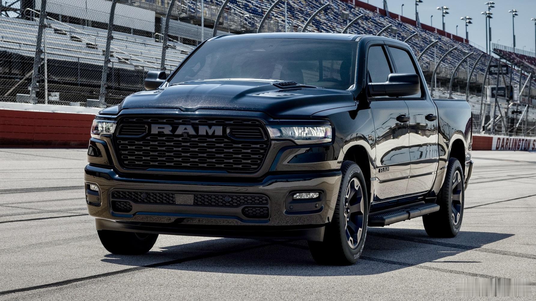 名车志新闻 为迎合市场，Ram 1500 经典 HEMI V8 发动机将回归。这