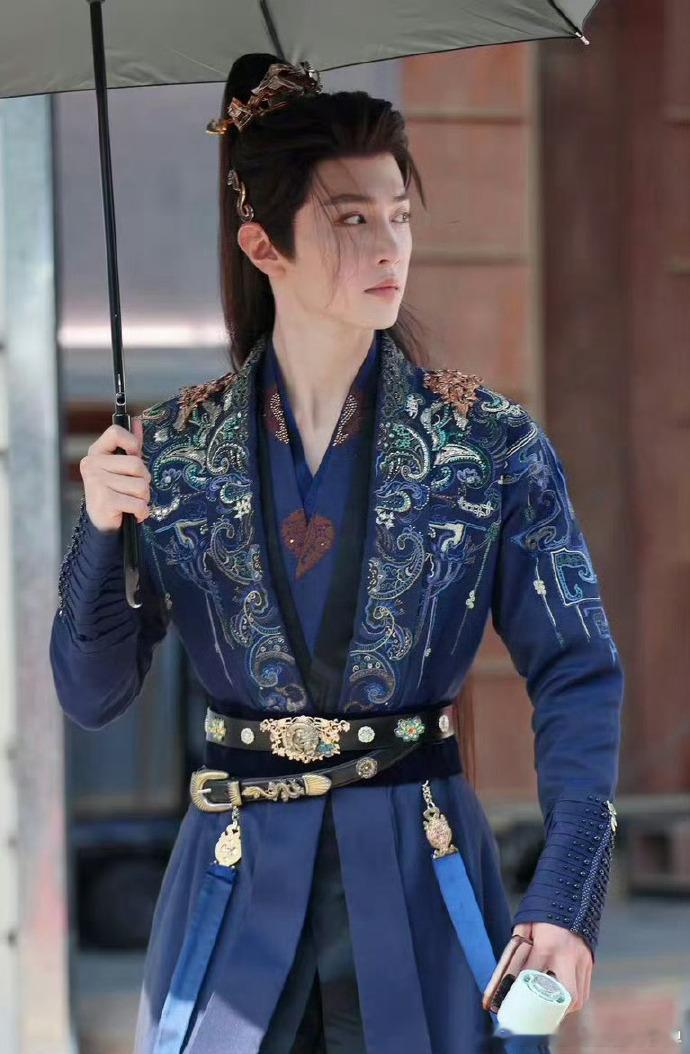 #陈哲远绾心记路透生图##陈哲远绾心记路透图# 从陈哲远《绾心记》的路透生图中，