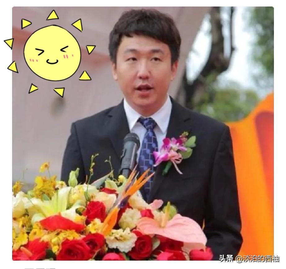 挥霍无度！许家印家族当年的生活奢靡到什么地步？我这么说吧，恒大集团下面有个矿泉水