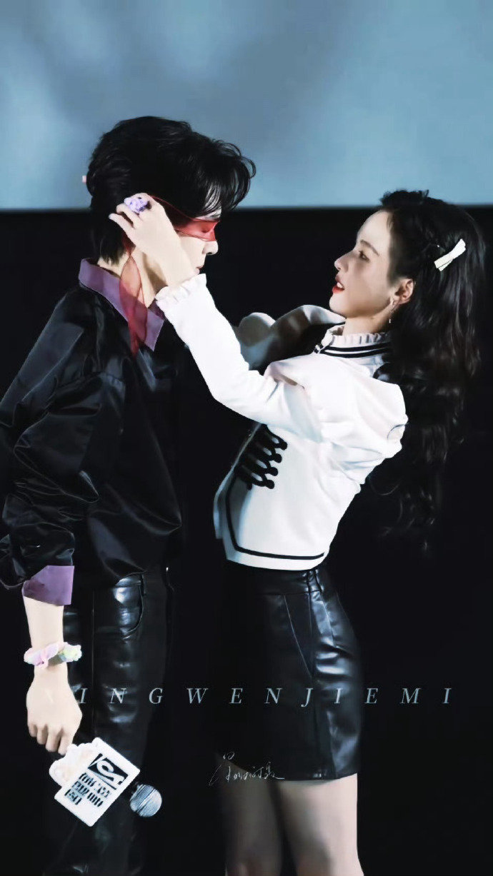 雾妄拾光同坐一辆车下班陈都灵曾舜晞同坐一辆车下班是谁的CP售后直接甜到心坎里！雾