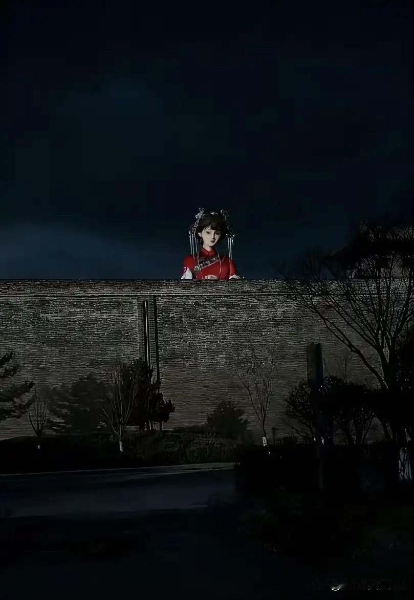 老天，是哪个大聪明设计师的神鬼手笔啊，居然搞出了这么一个白天尴尬夜晚诡异的打卡设