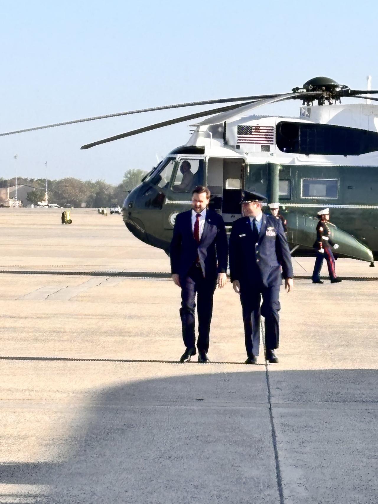 CBS新闻记者Jennifer Jacobs今晚（北京时间4月10日晚）写道；“
