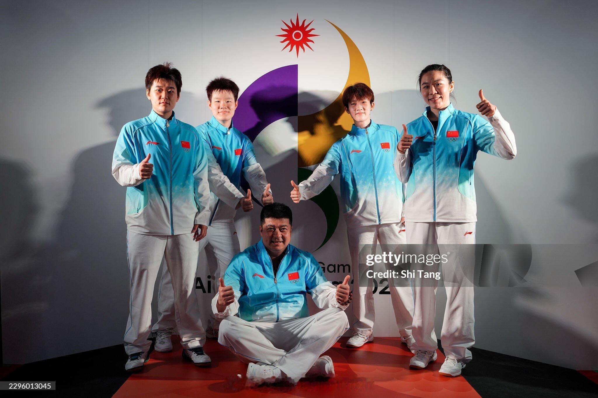 🏸中国羽毛球队，亚运会加油！哈哈，泡面搭档这是官宣了嘛图源见水印2026名古屋