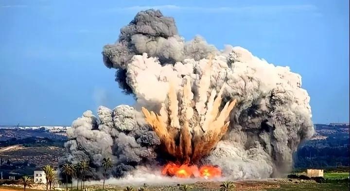 停火协议墨迹未干，贝鲁特已成人间炼狱。伊朗彻底怒了：打真主党就是打伊朗，再不收手