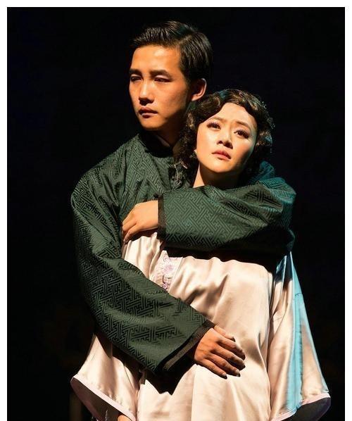 1955年，56岁 翁瑞午糟蹋了一名女大学生。对方母亲大怒，发誓要将他告进大牢。