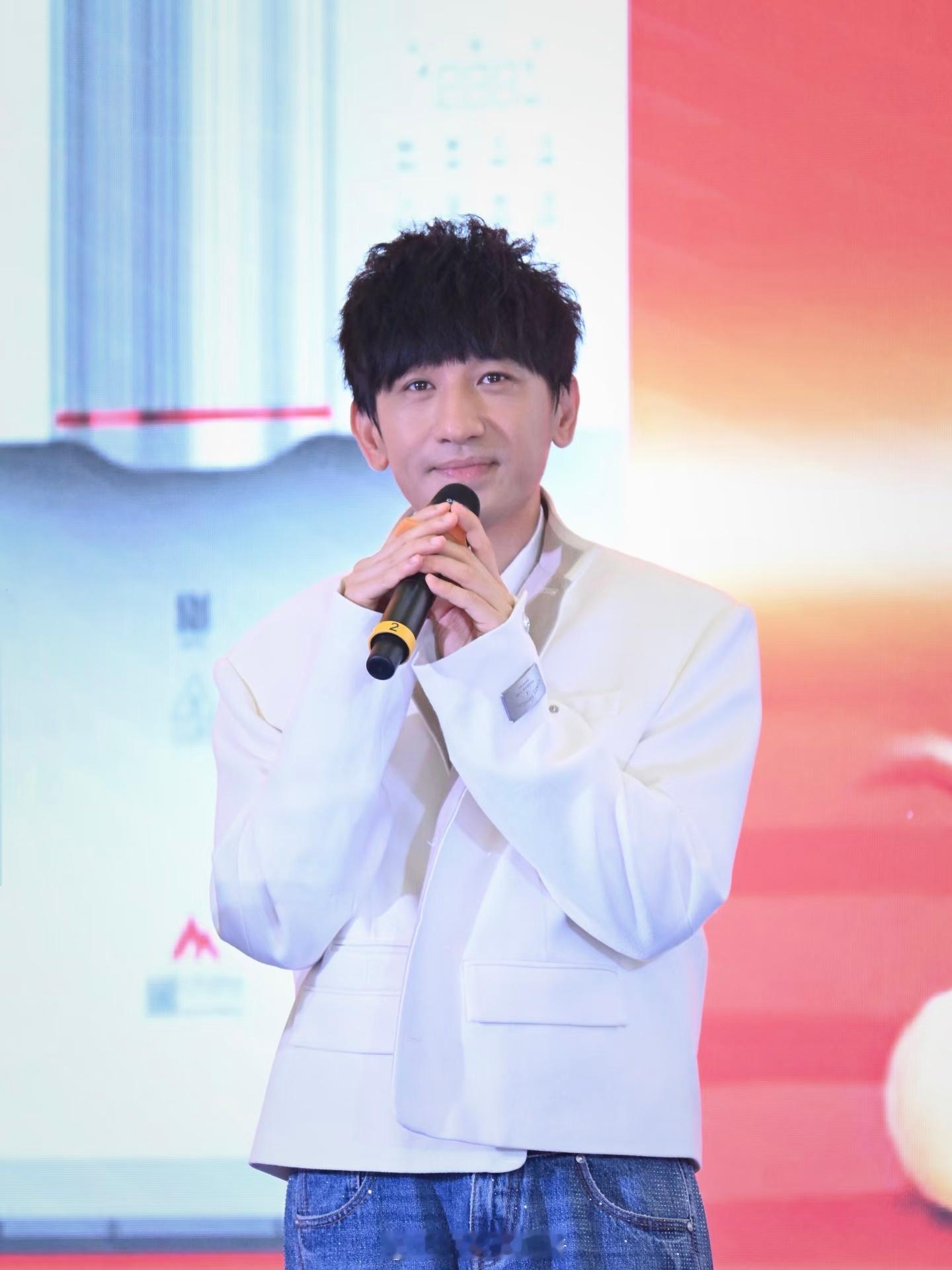 后弦这嗓子竟然不是当年三巨头国粤无双 青春回忆杀预定！后弦音综舞台，巅峰人气能打