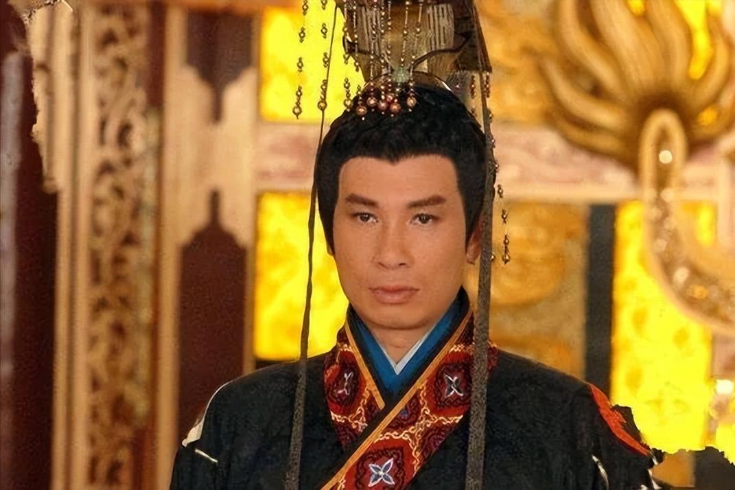 会昌五年八月，长安城外烟尘不散。短短几个月，全国四千六百多座寺院被拆成瓦砾，二十