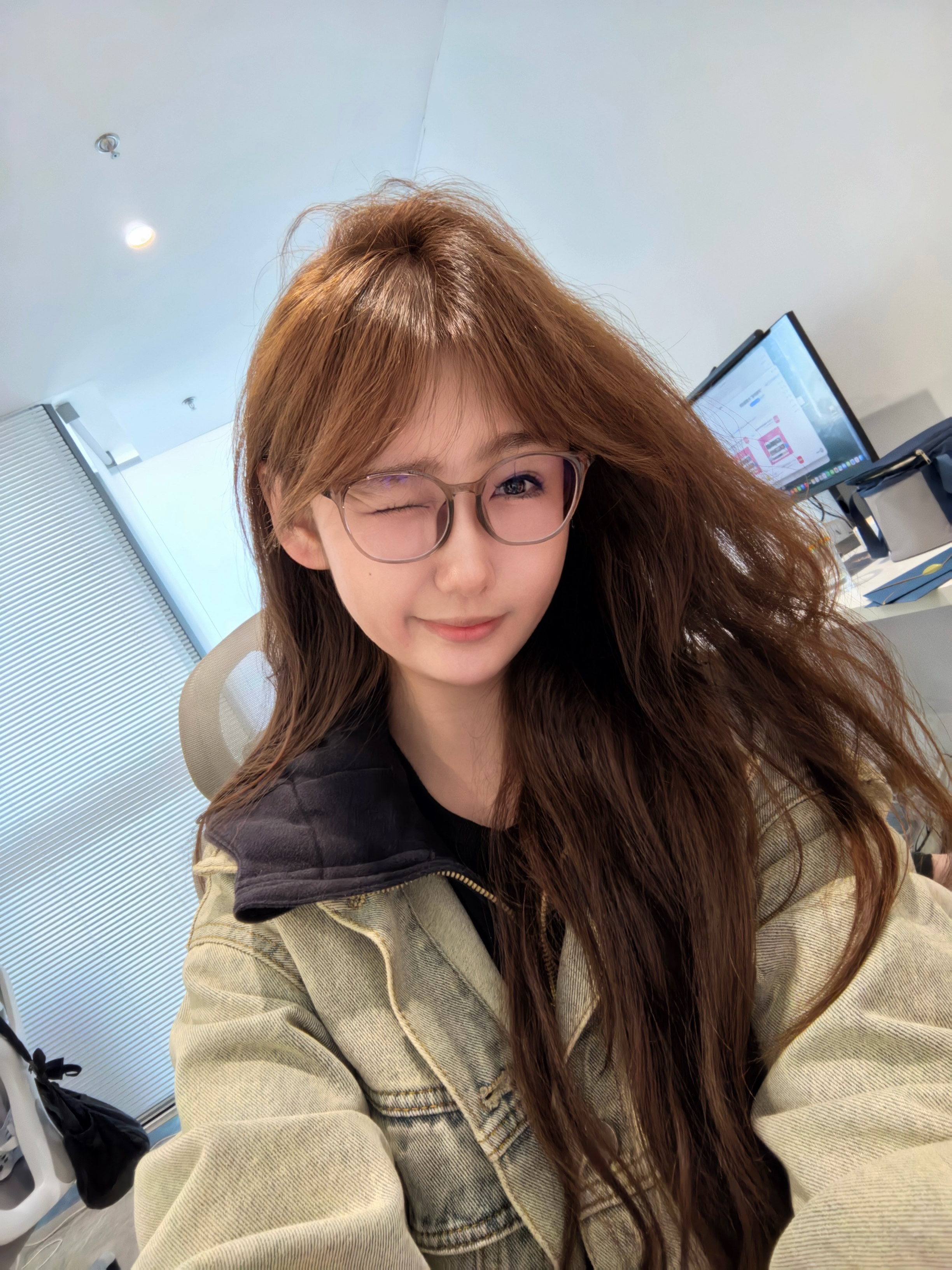姜乘澜 化妆要顺应头发质感，我们细软塌发质也是迎来了属于自己的春天，现在就去学习