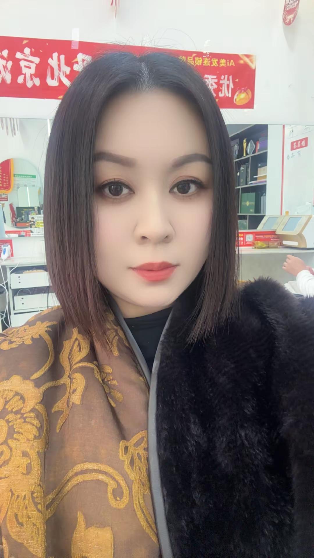 在减发的路上一去不复返了，一入短发深似海，剪掉三千烦恼丝