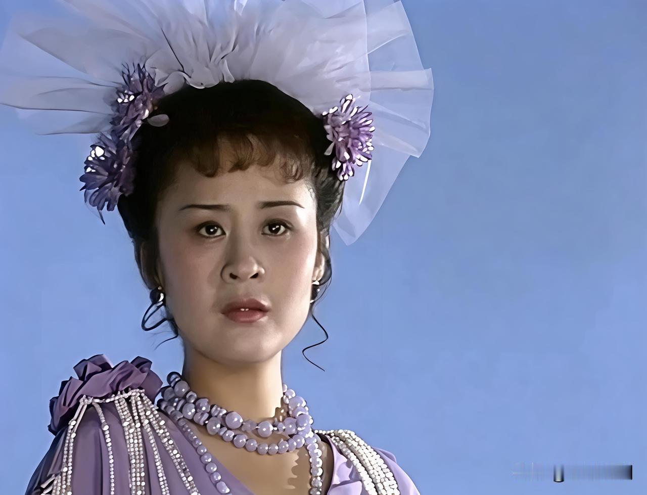 贾氏，又称贾夫人，是封神演义中，武成王黄飞虎的正妻，黄天化的亲生母亲，她时年三十