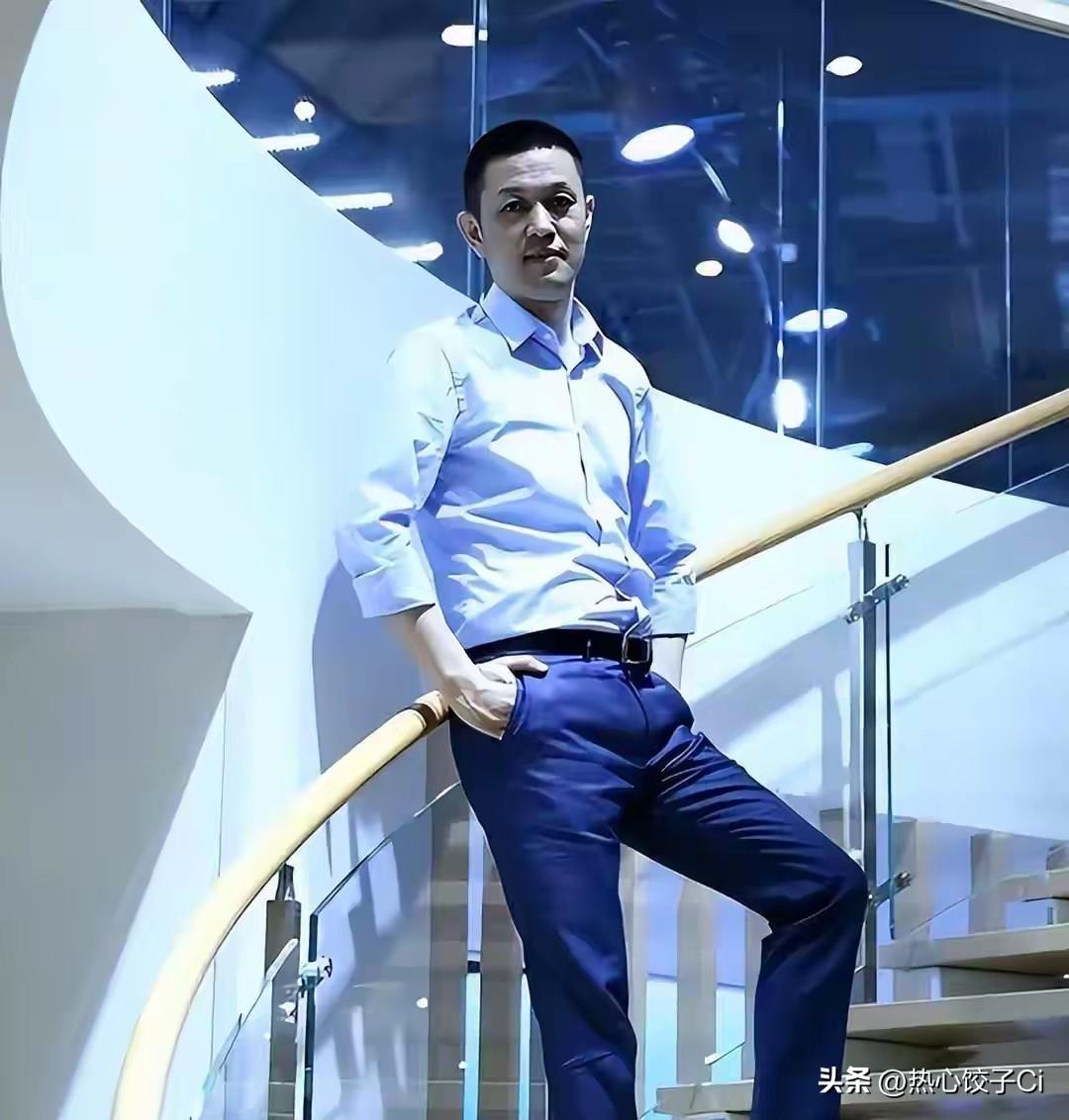 主持人问李斌，换电挺方便的，但是，万一你把我的好电池给，调成了成不那么好的电池，