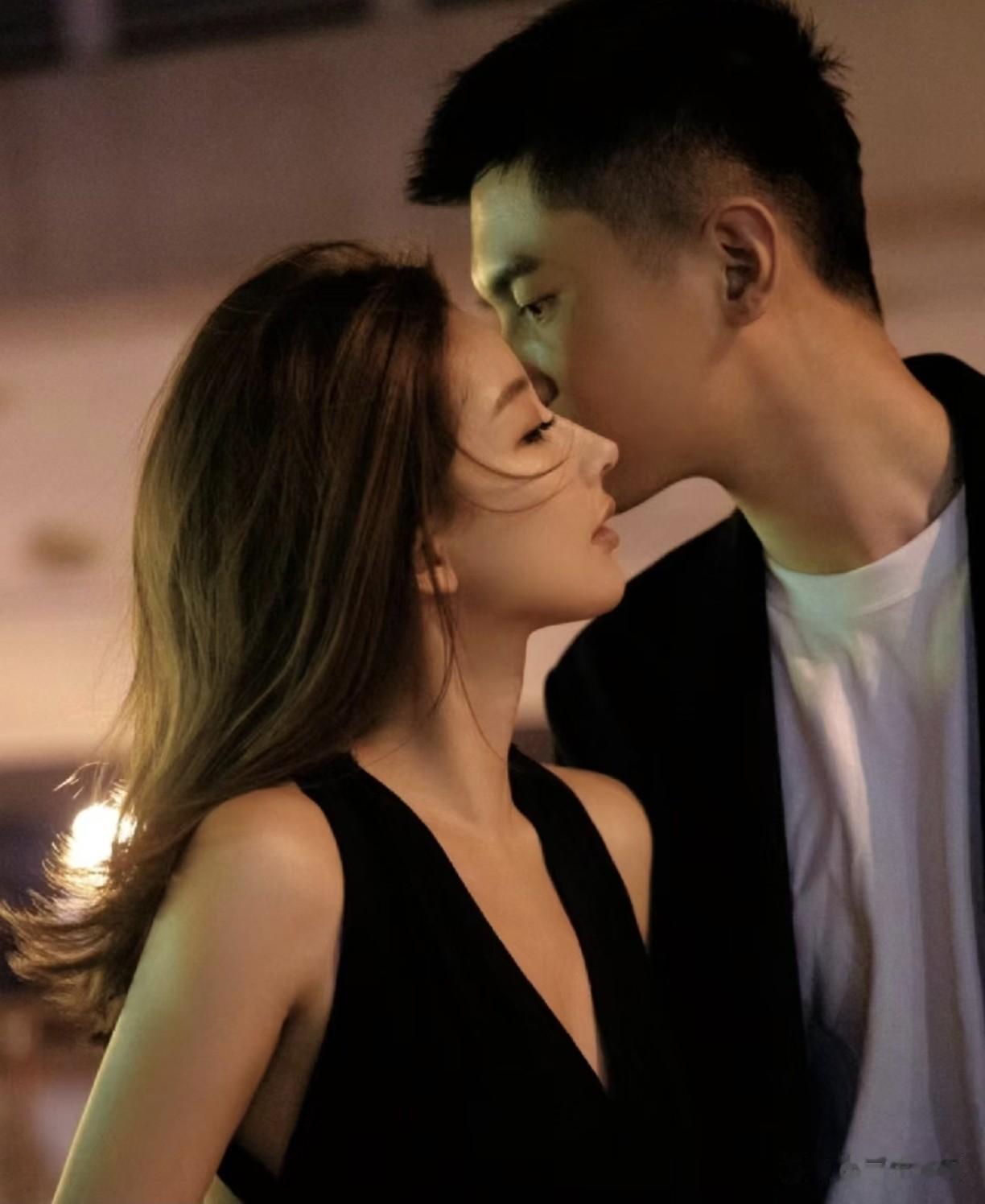 性学专家说：“给一个女人花十万，只会得到零个女人，把十万花自己身上，就会吸引来十