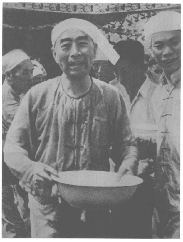 1961年4月，周恩来总理陪同缅甸总理吴努，来到云南西双版纳傣族自治州首府景洪参