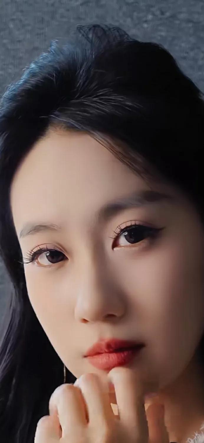 接纳不完美，才是完美的开始；珍惜当下，便是最好的时光。
温柔接纳自己 不完美也很